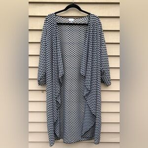 New with tags Lularoe Shirley Kimono Overlay - size Large (women’s 18-22)
